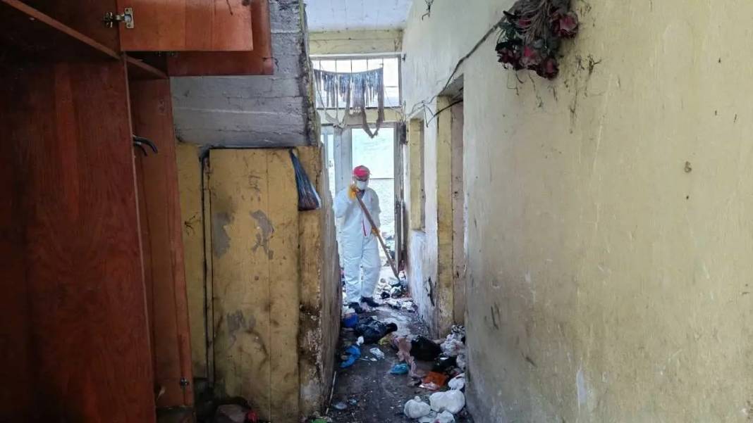 Adana’da Bu Görüntüler Atık Tesisinden Değil Bir Evden! 4